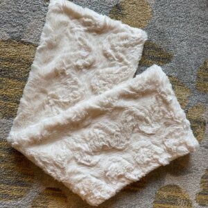 NWT! The Loft Ivory Faux Fur Infinity Scarf
